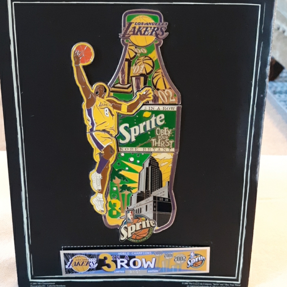 Kobe Bryant pin